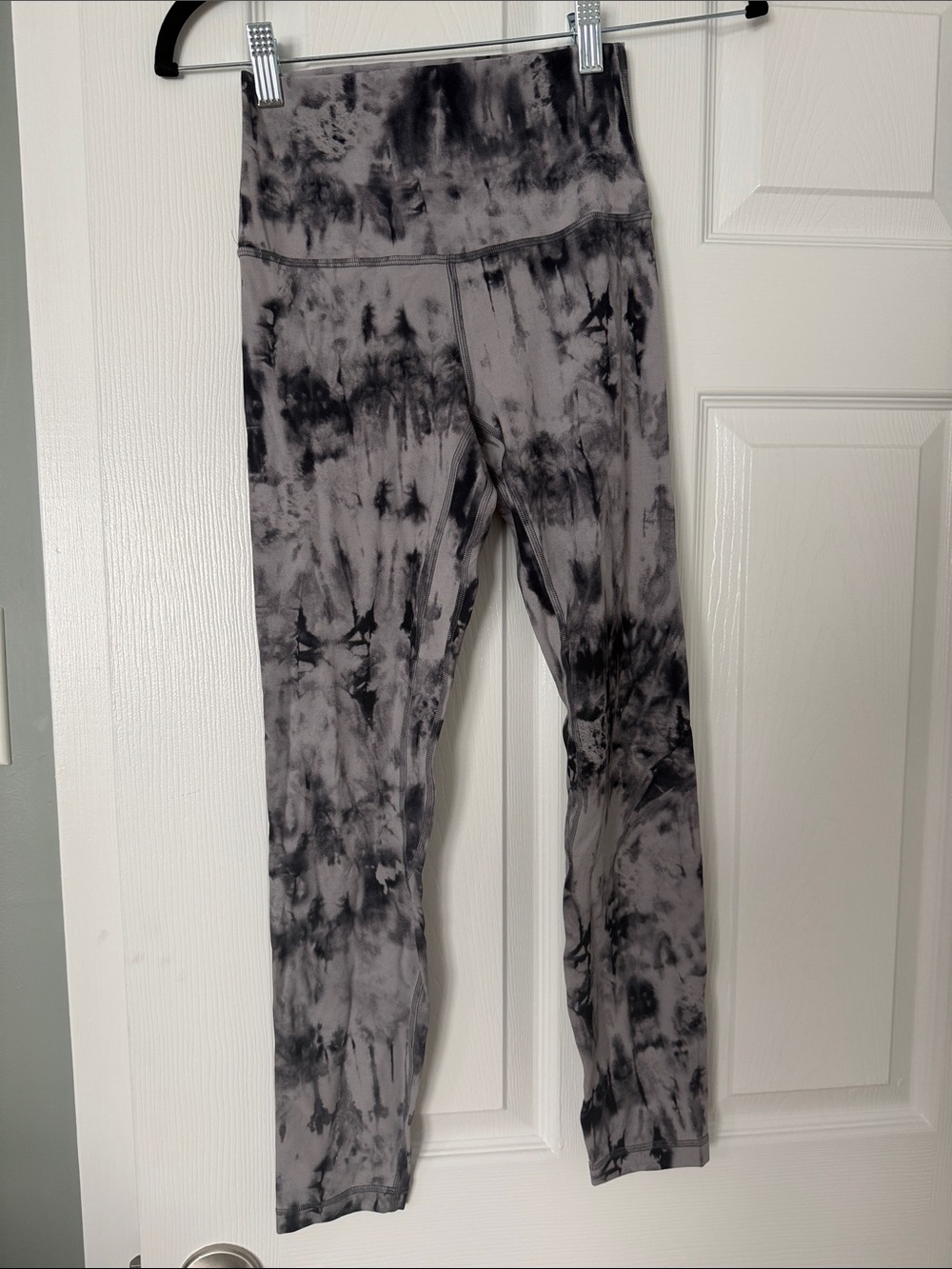 lululemon athletica Gray & Black Tie-Dye High-Rise Leggings